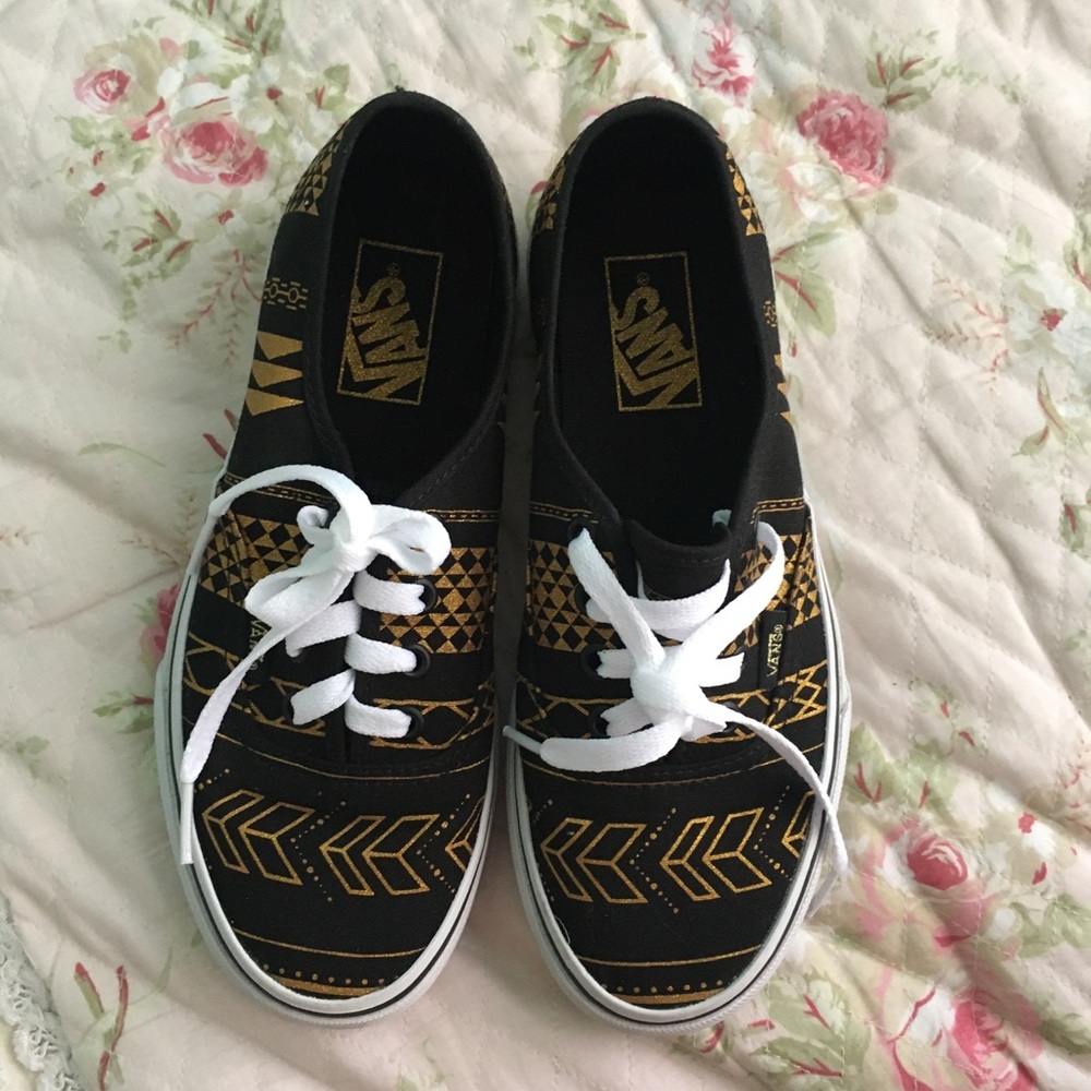 Unisex Black Vans new without tags